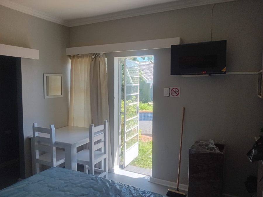 1 Bedroom Property for Sale in Humewood Eastern Cape